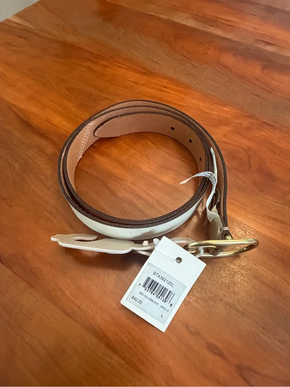 Fossil Belt Geo Colorblock Vanilla Size Large NWT